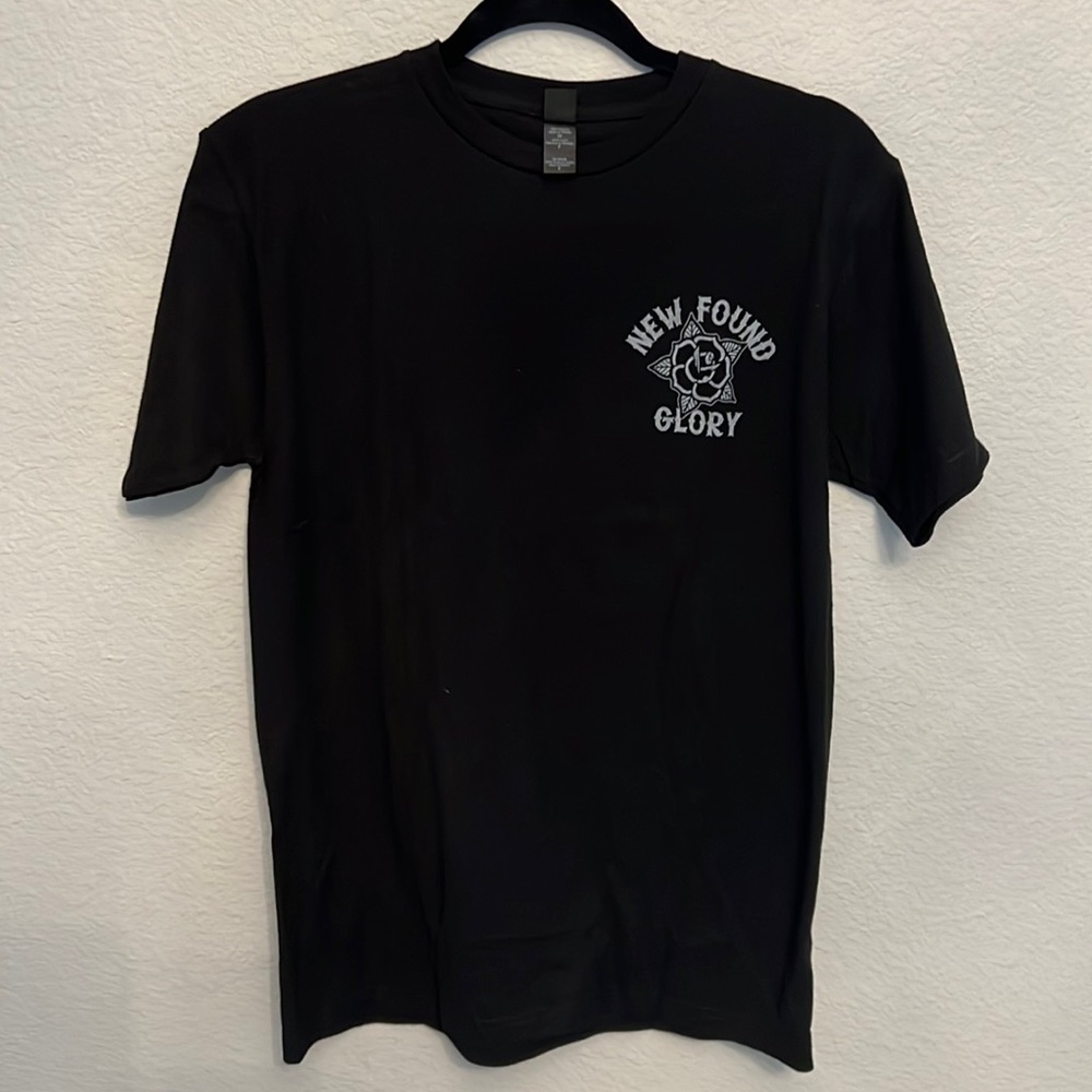 Nwot new found glory tee